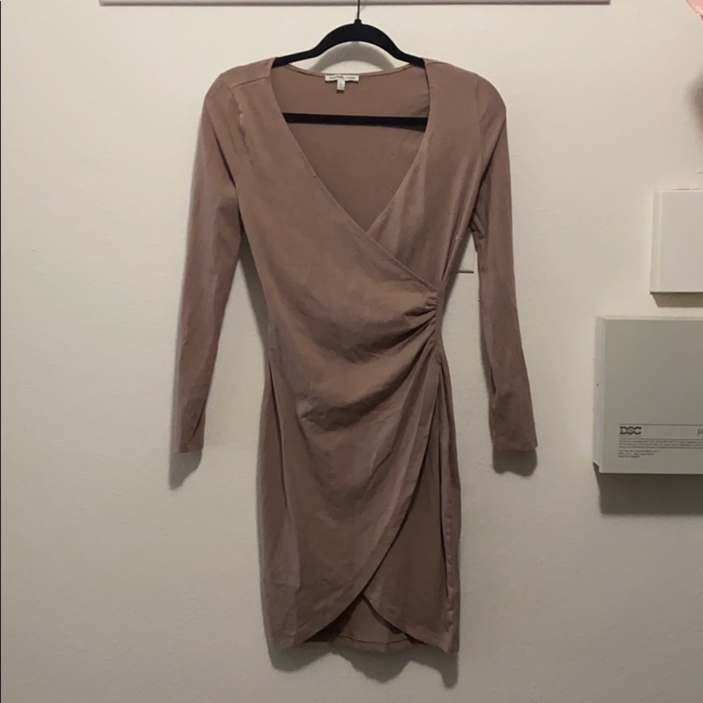 Bodycon dress with slit